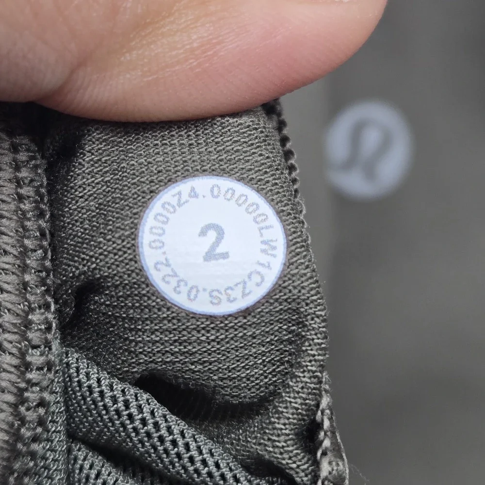 Lululemon‎ Women Active Top 2 Gray Invigorate Train Tank Wireless Racerback